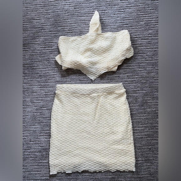 2 piece set - Picture 2 of 6